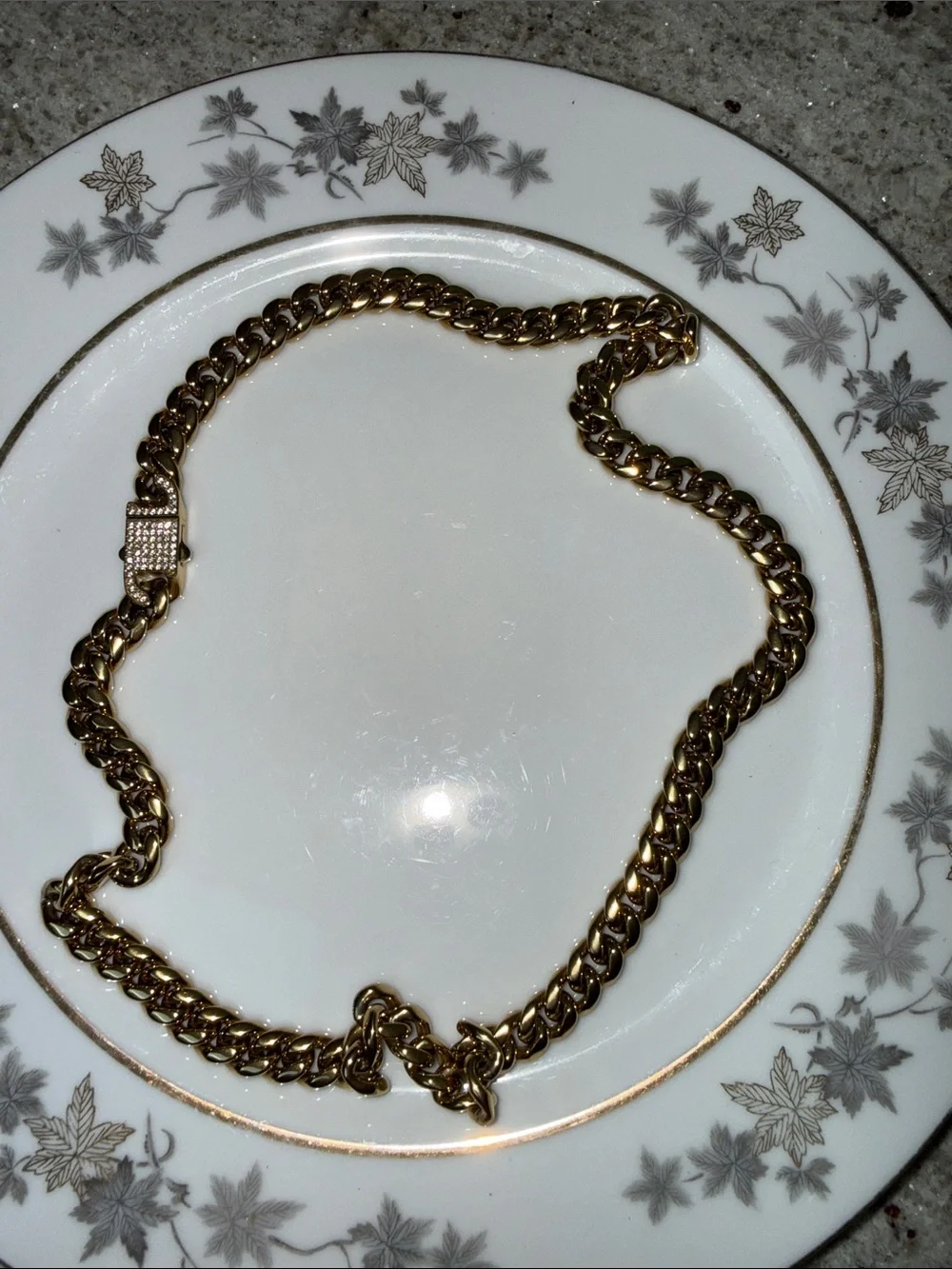 Chunky Gold Tone Cuban Curb Chain Necklace Rhinestone Box Clasp Statement